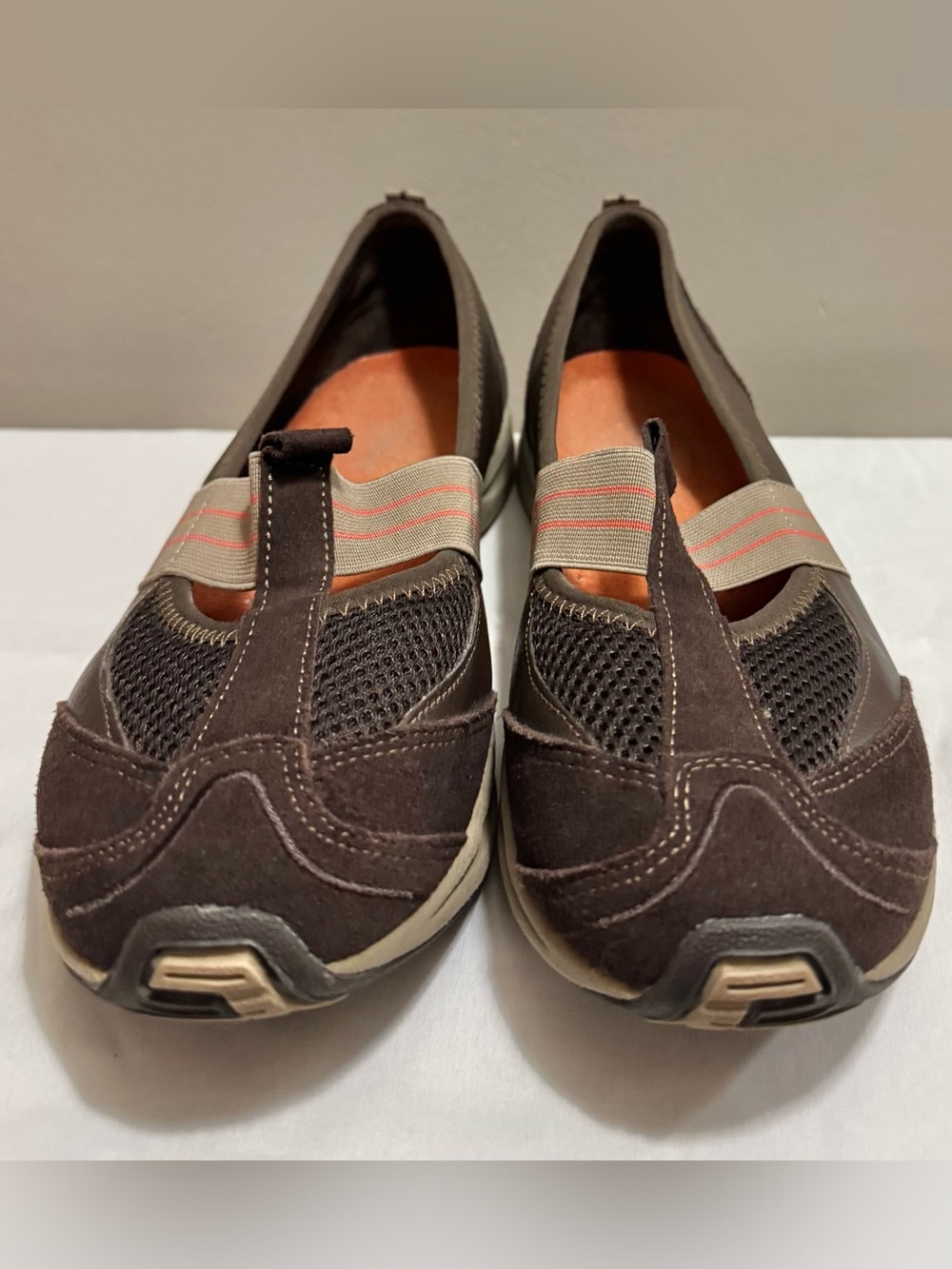 Easy Spirit Brown Suede & Mesh Slip‑On Comfort Shoes – Women’s 9.5